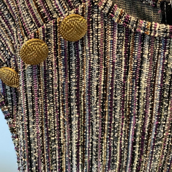 Purple interwoven w gold dress. Gold button & zipper. Shoulder pads. - Picture 3 of 12